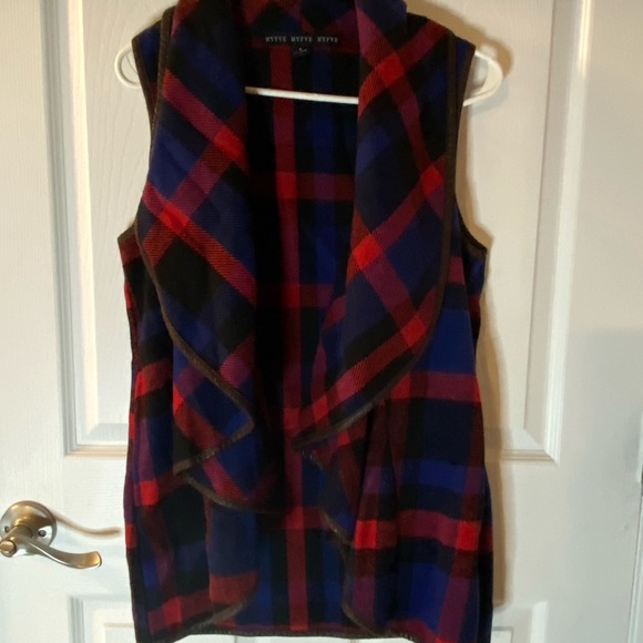 Women’s Blue, Red, Black Plaid Medium Vest - Picture 9 of 10